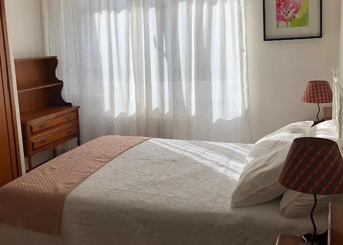 En El Centro * א-קורוניה